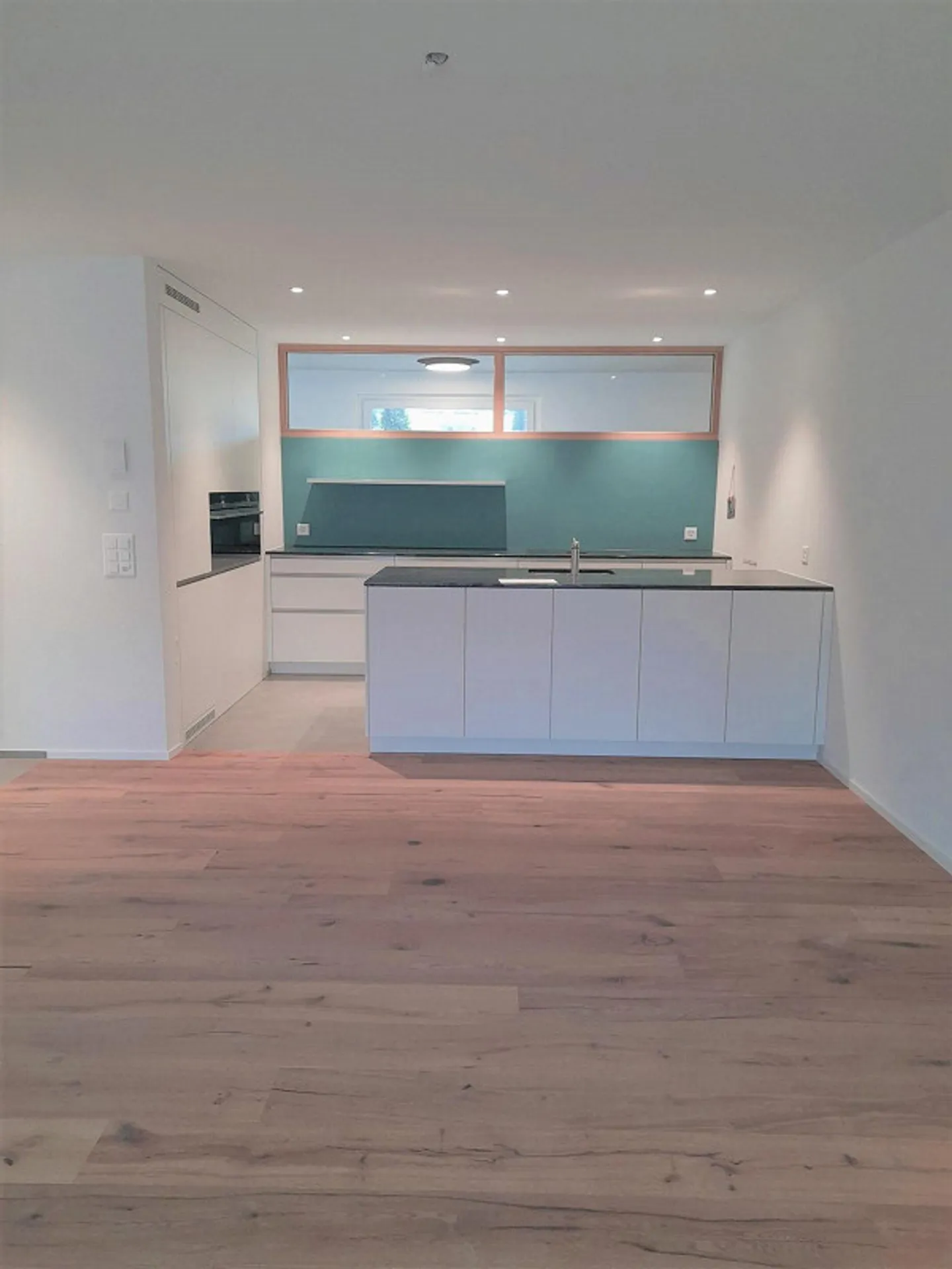 Appartement moderne et lumineux de 3,5 pièces aux normes de construction les plus récentes - Photo 1 sur 11