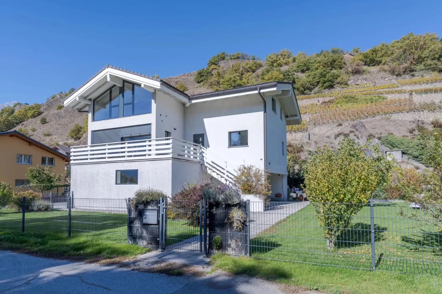 Villa 6,5 Zimmer - Foto 1 von 13
