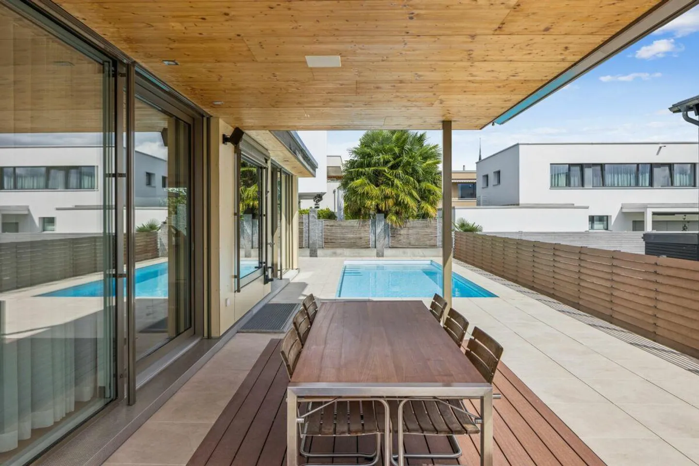 Una casa da godere - Elegante casa di 5,5 stanze con piscina, sauna e comfort - Foto 5 di 9