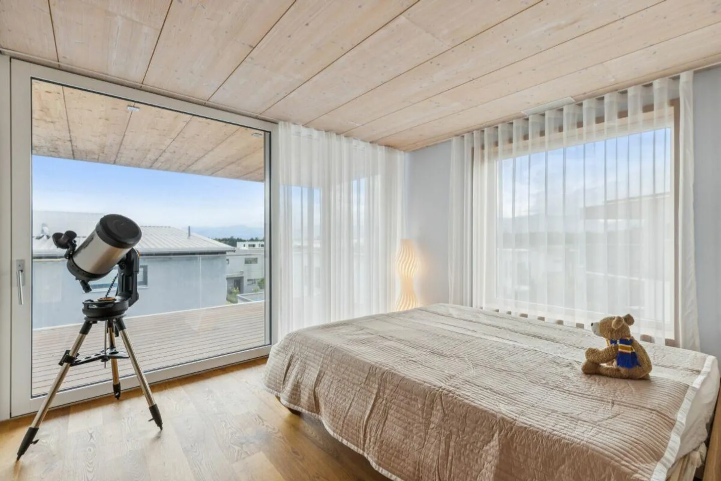 Una casa da godere - Elegante casa di 5,5 stanze con piscina, sauna e comfort - Foto 6 di 9