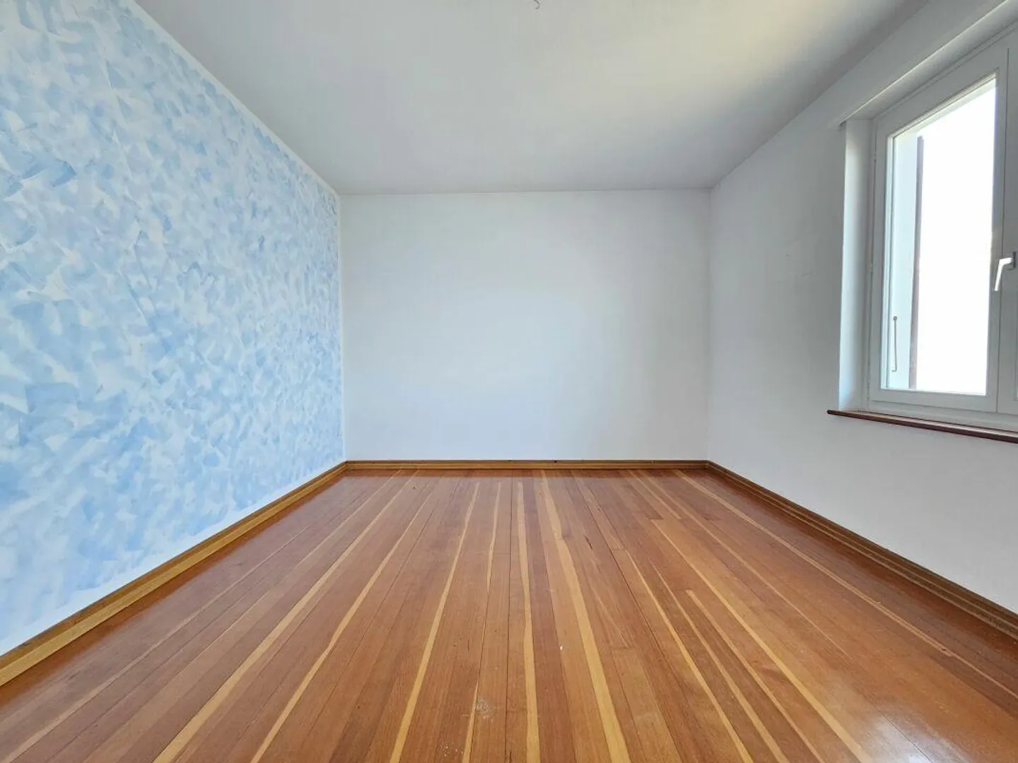 GAMBAROGNO - Property in need of renovation with three apartments - Photo 12 of 21