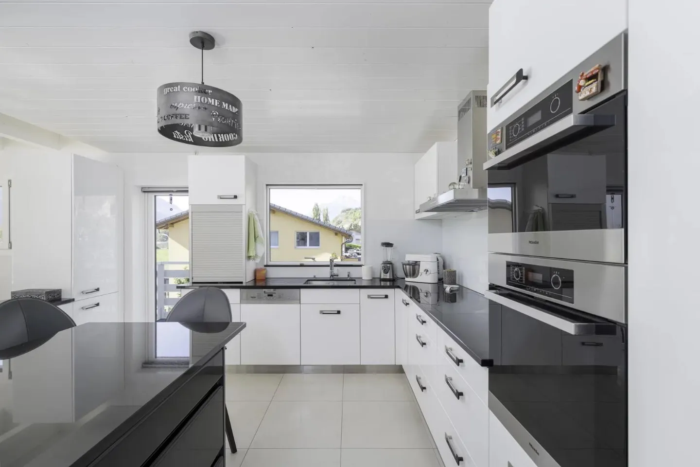 Villa 6,5 Zimmer - Foto 3 von 13