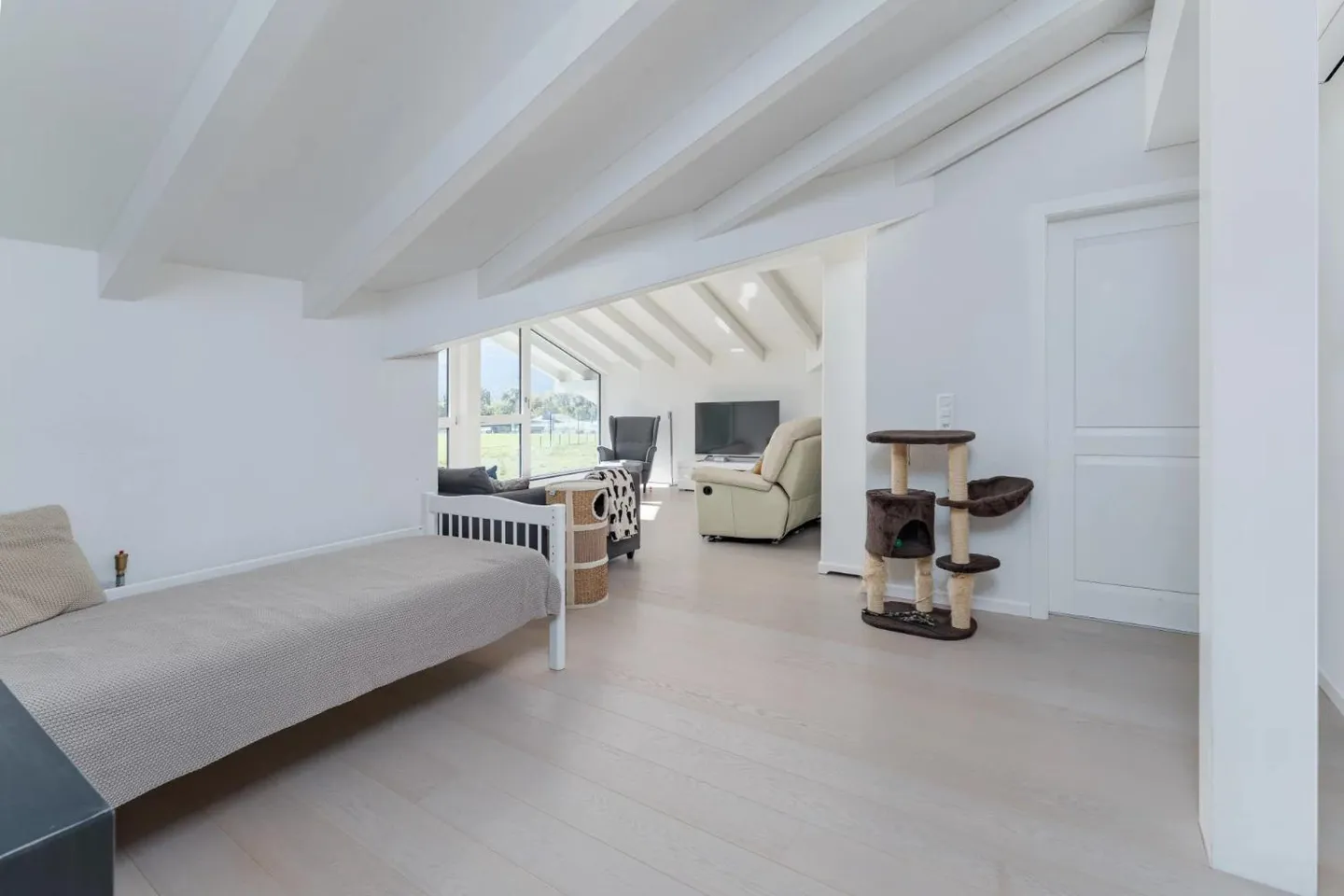 Villa 6,5 Zimmer - Foto 7 von 13