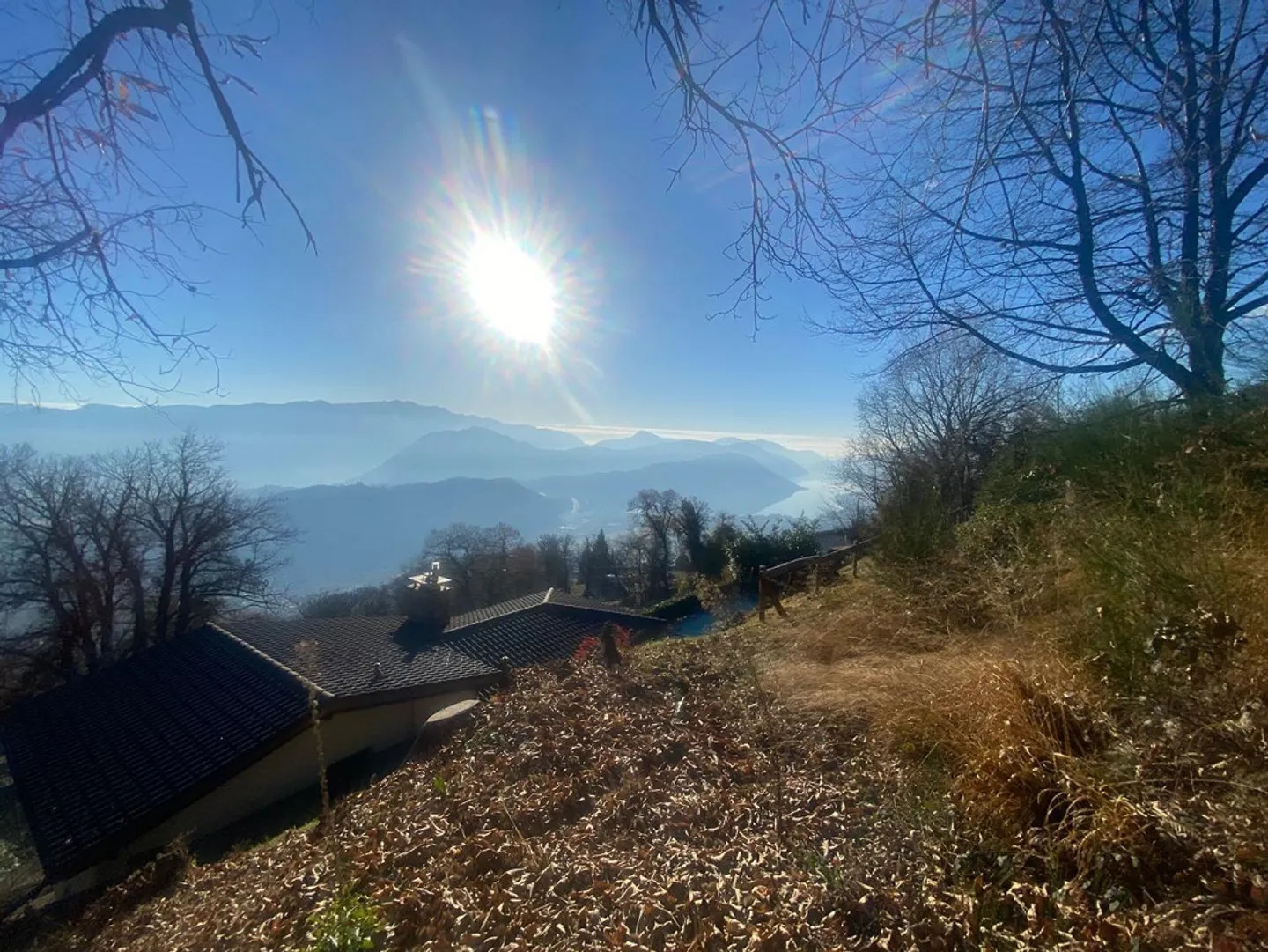 Baugrundstück 2141 m2 sehr ruhig, sonnig mit Aussicht ... - Foto 1 von 12