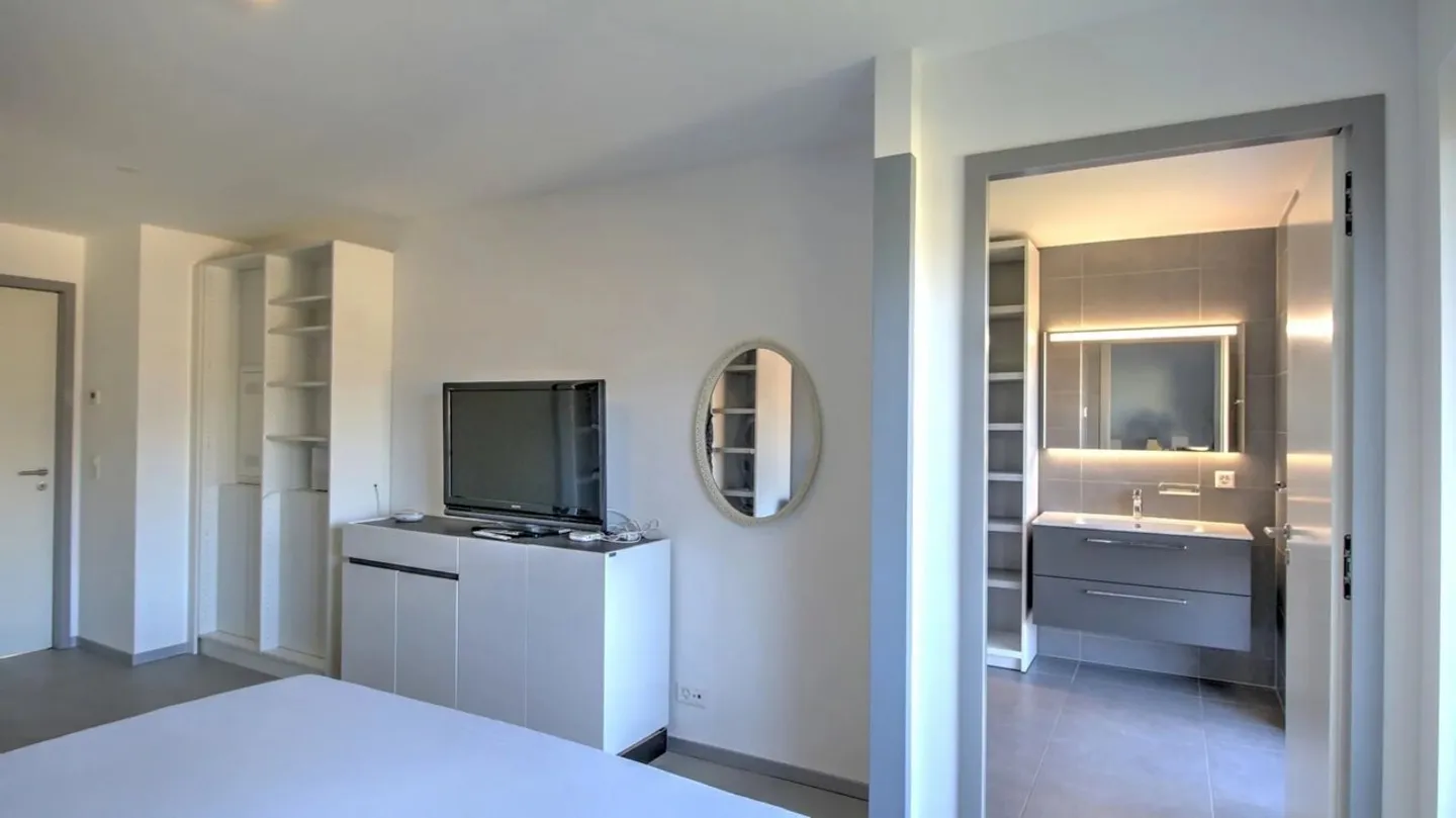 Appartamento in vendita - Foto 7 di 13