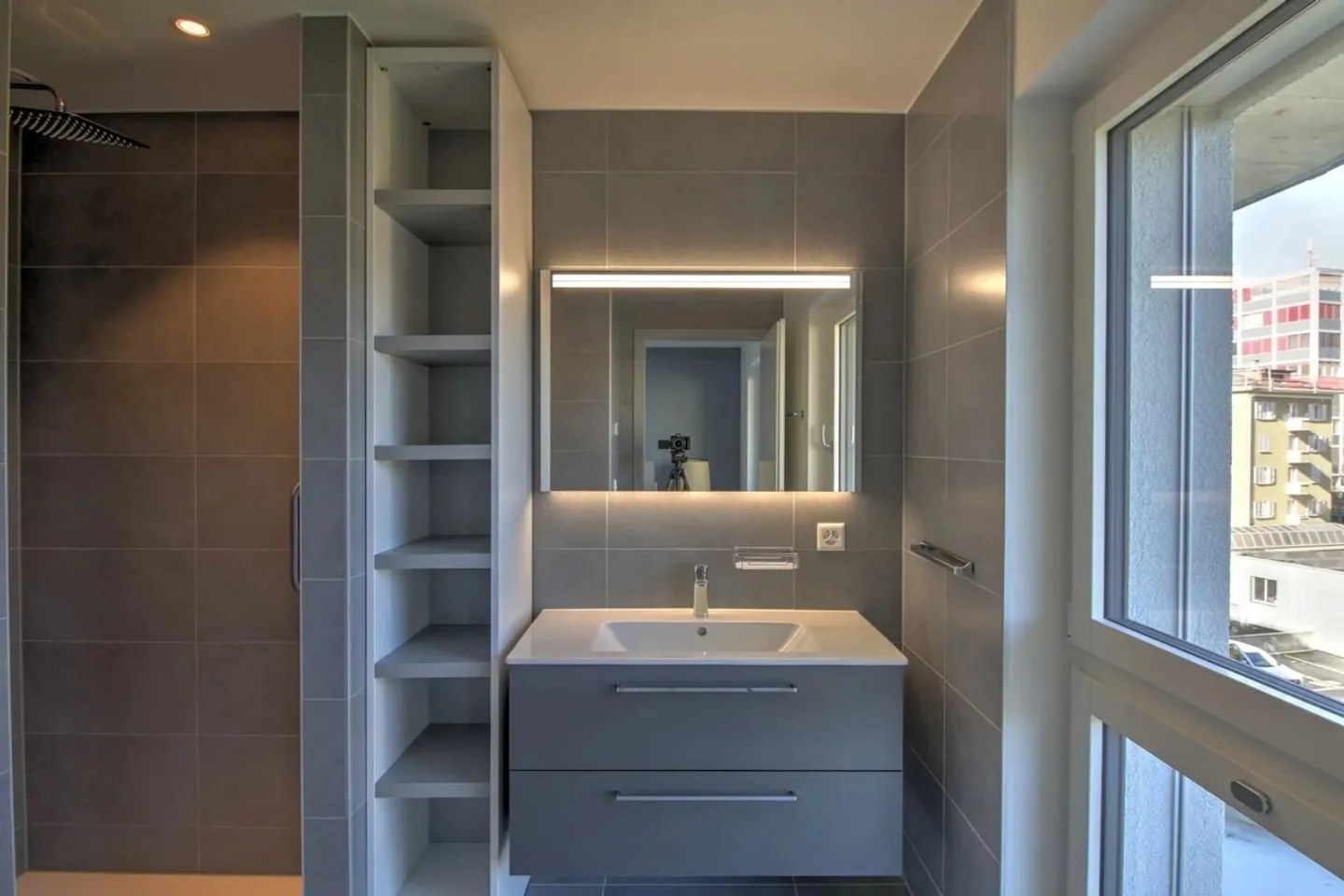 Appartamento in vendita - Foto 8 di 13