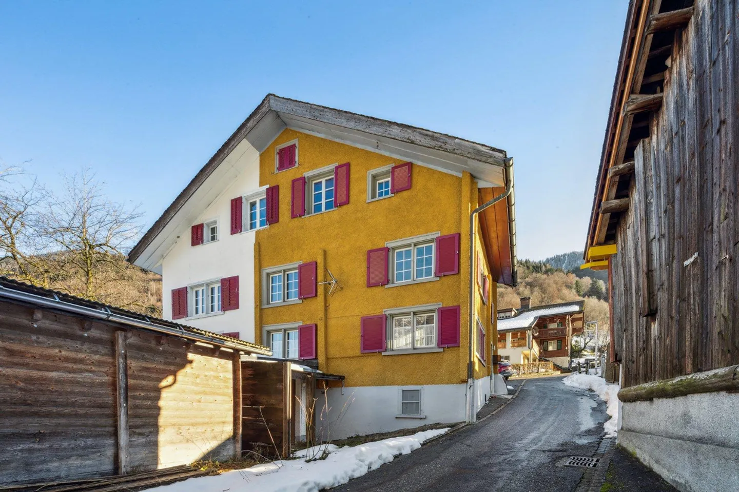 Maison jumelée dans un emplacement familial - Photo 1 sur 14