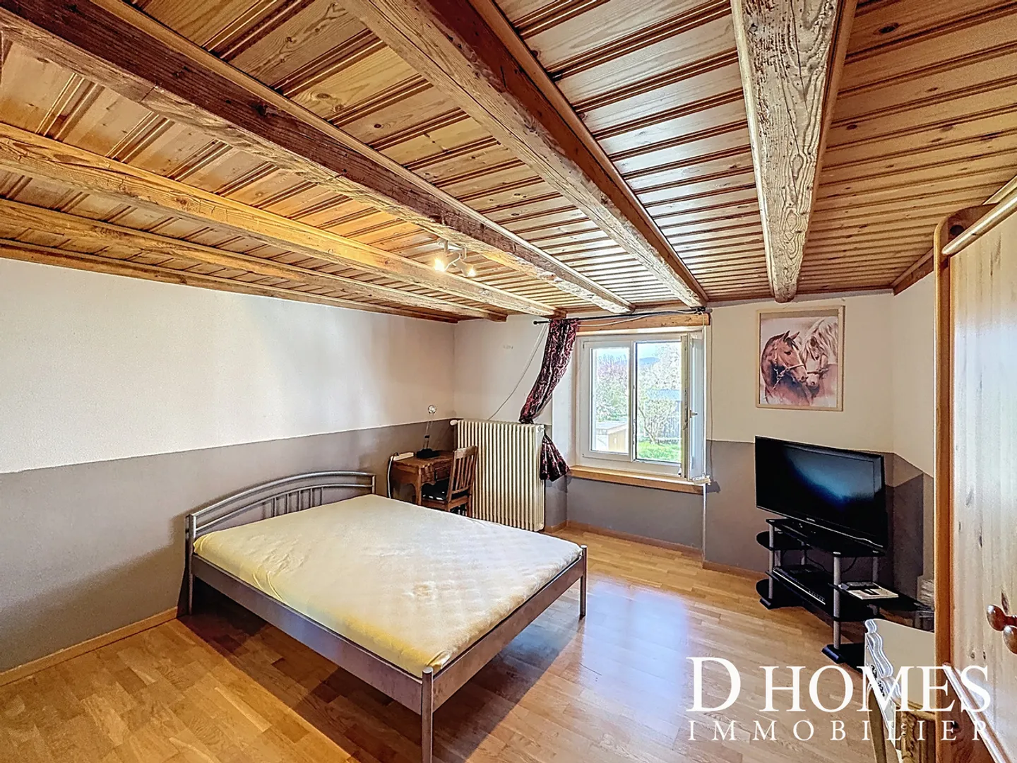 EXCLUSIVE - Village House with Great Potential - Photo 9 of 11