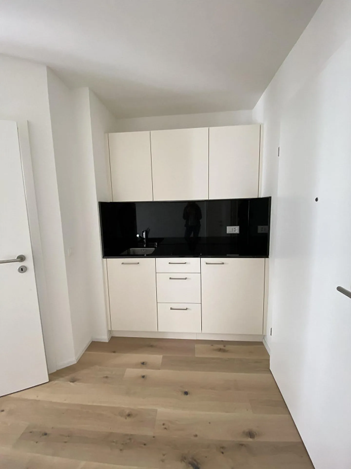 Appartement central en ville dans le district 4 - disponible à partir de décembre 2025 - Photo 3 sur 4