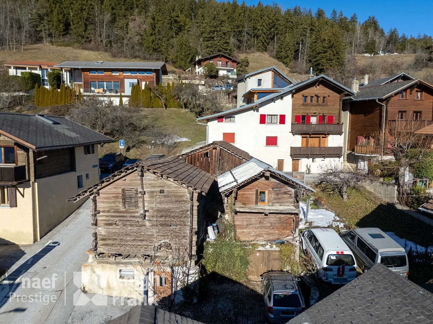 Mazots for Renovation - Crans-Montana Region - Photo 1 of 6