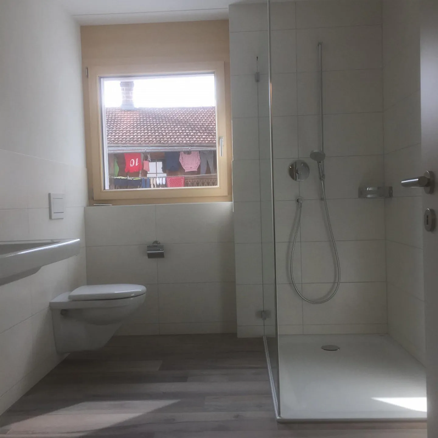 Beautiful sunny 3.5 room apartment - Photo 5 of 13