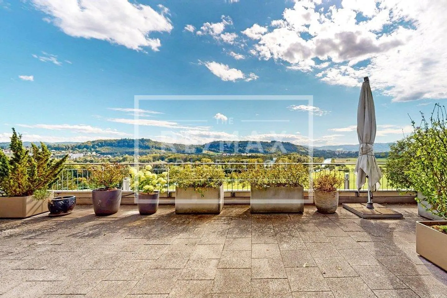 4.5++ Attico TEFH, 158 m², vista panoramica, posizione in cima alla collina, vicino al prato... - Foto 6 di 13