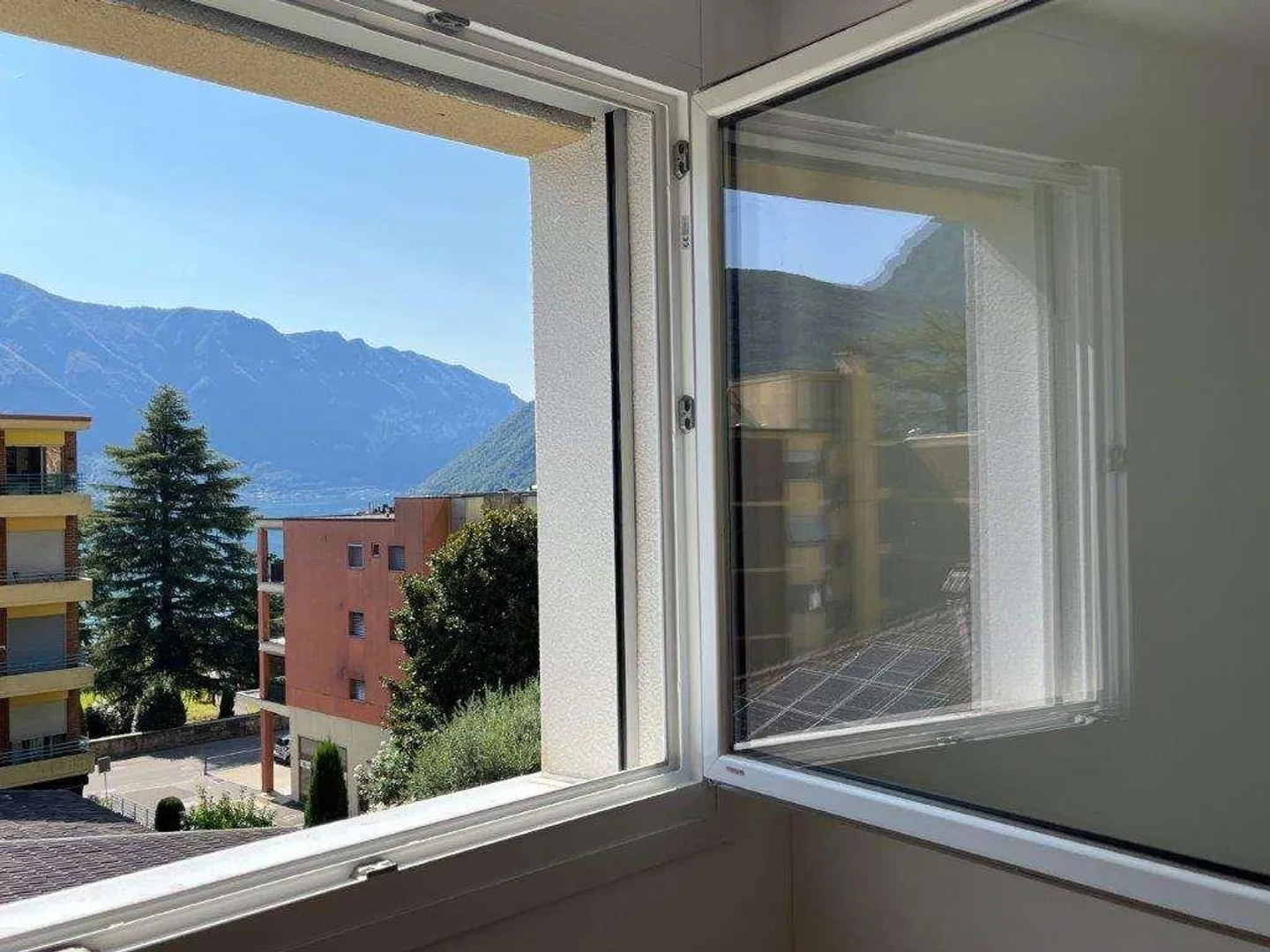 Wohnung mit Seeblick und Terrasse - Foto 2 von 8