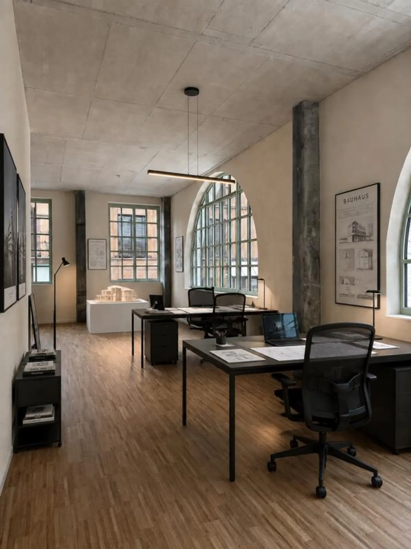 Spazio ufficio unico con terrazza sul tetto - Aeschbachquartier Aarau - Foto 1 di 3