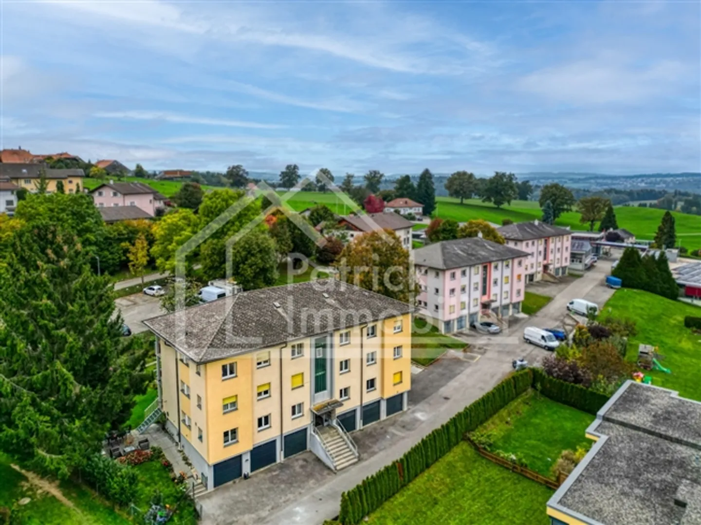 4.5-storey apartment on the 1st floor - Photo 1 of 12