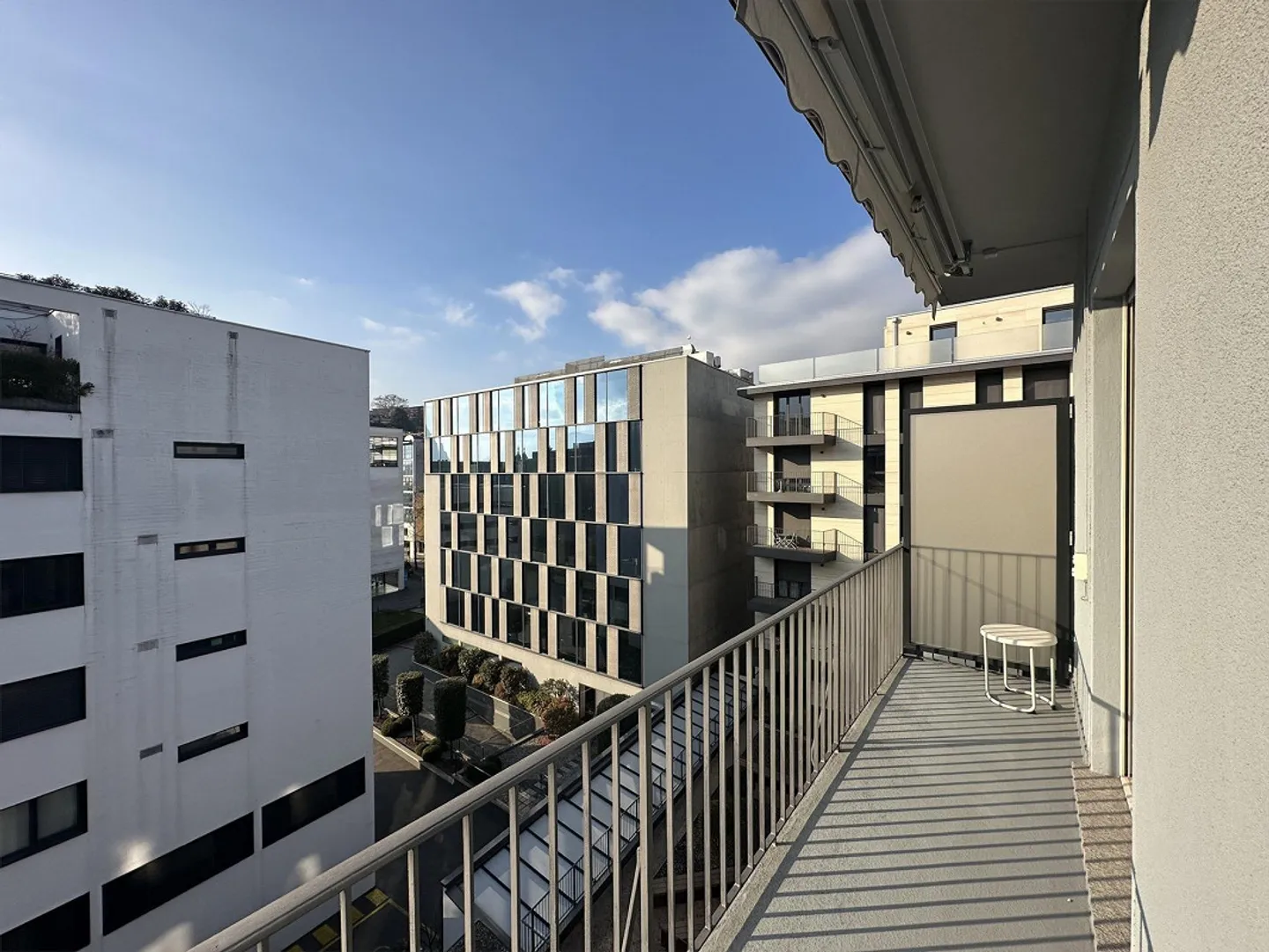 À LOUER APPARTEMENT ÉLÉGANT AU CENTRE - Photo 9 sur 9