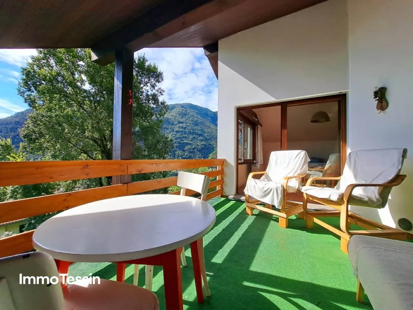 Bel appartement sous les combles à Centovalli avec une vue panoramique à couper le souffle sur les montagnes tessinoises - Photo 6 sur 13