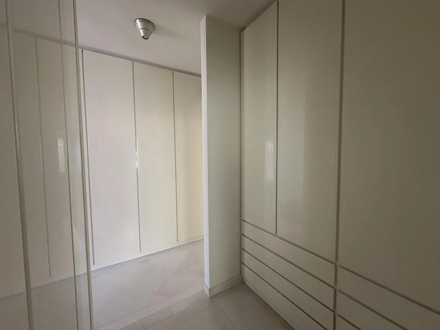 À LOUER APPARTEMENT ÉLÉGANT AU CENTRE - Photo 5 sur 9