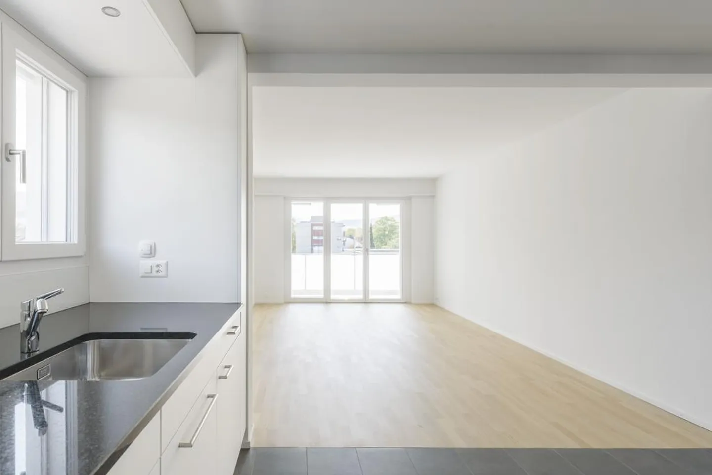 Moderno e spazioso appartamento ad Aesch - Foto 5 di 11