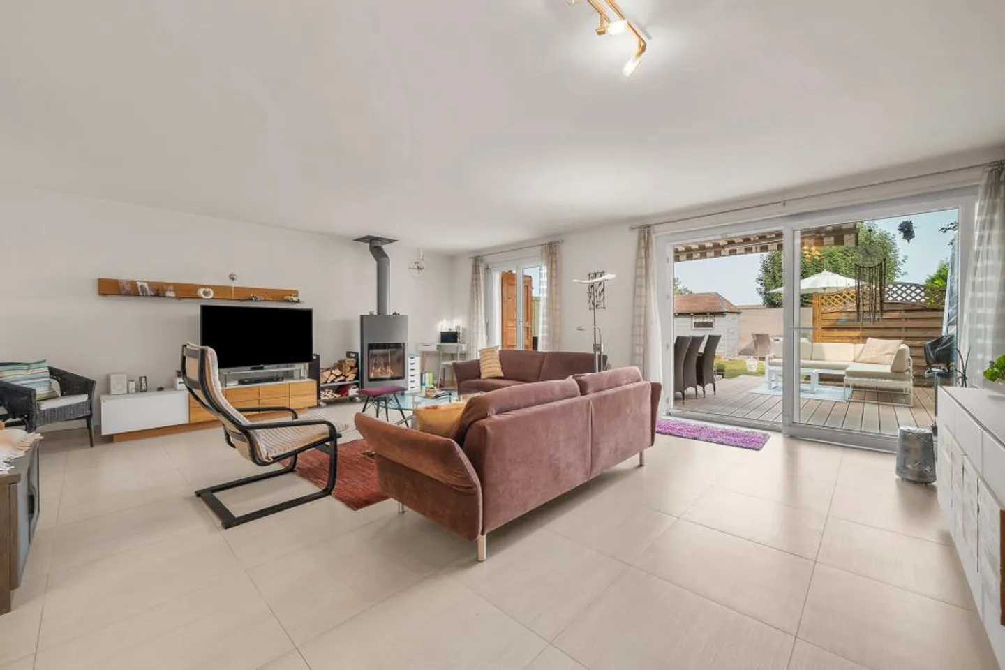 Maison jumelée 5.5 pièces - Photo 3 sur 9