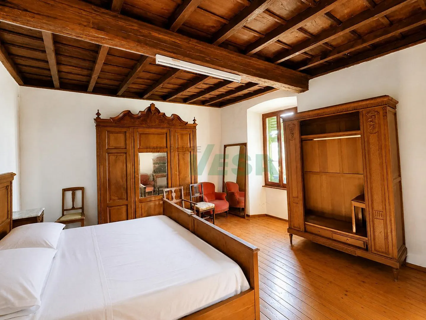 Stunning property with ancient palace, rustic house and beautiful garden - Photo 6 of 15