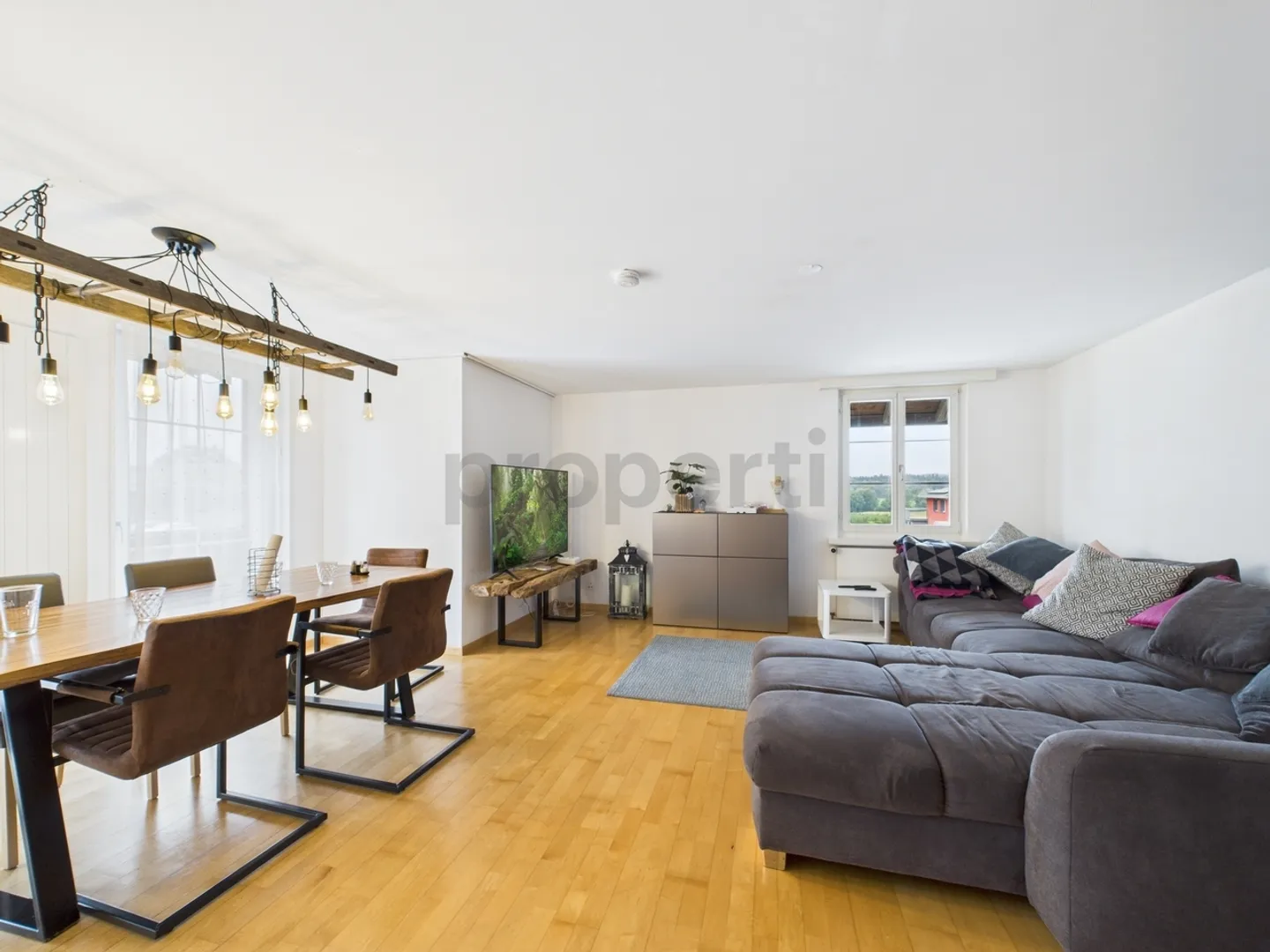 «Wunderschönes 5.5-Zimmer Einfamilienhaus mit Scheune in Hefenhofen» - Foto 7 von 13