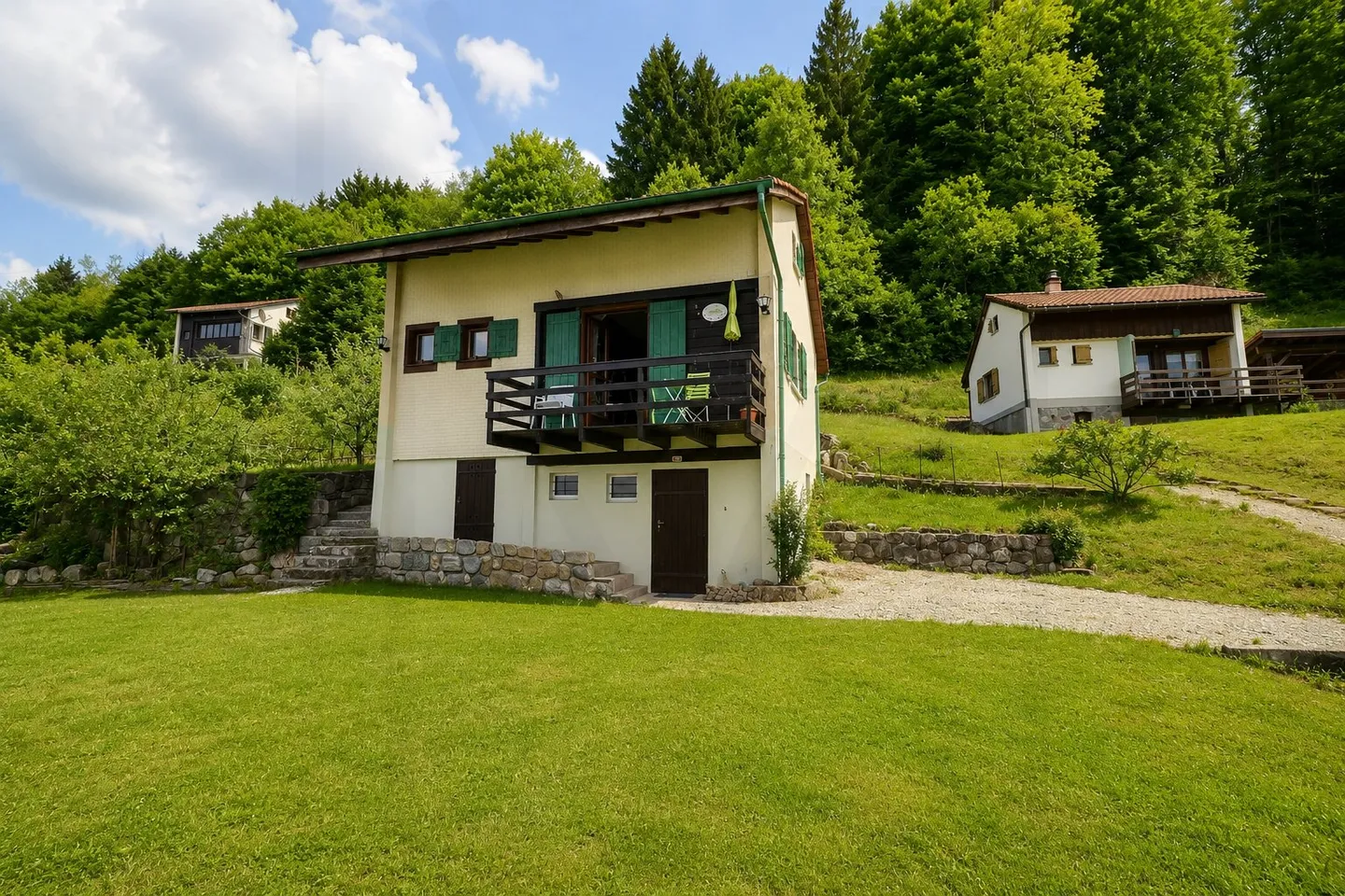 A Jewel of Silence at Lake Gruyère? Detached Chalet in La Berra - Photo 1 of 15