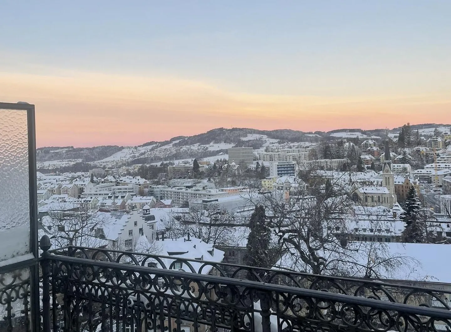 Appartamento 4 stanze accogliente e affascinante - Foto 1 di 7