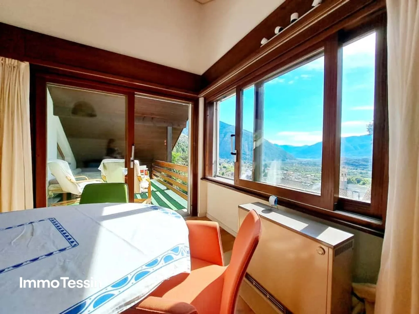 Bel appartement sous les combles à Centovalli avec une vue panoramique à couper le souffle sur les montagnes tessinoises - Photo 9 sur 13