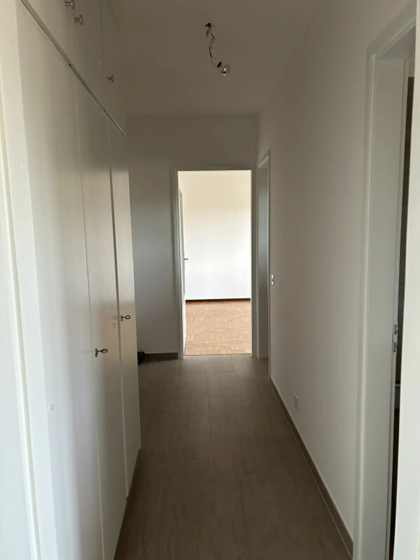 Spacious 2.5-room apartment - Second floor - Photo 12 of 17