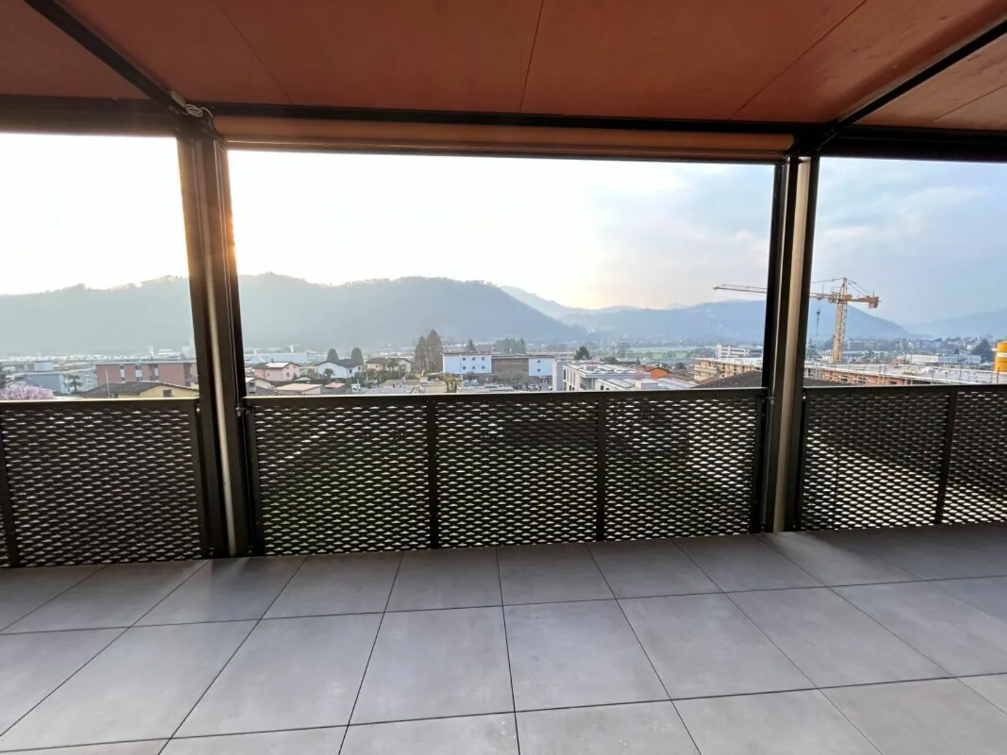 Spacious 2.5-room apartment - Second floor - Photo 4 of 17