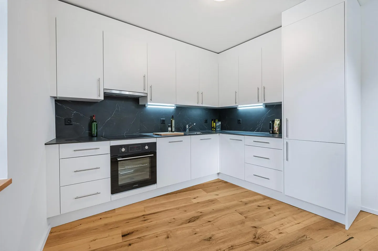 Edificio residenziale e commerciale ad alto rendimento con rendimento lordo del 5% ad Aarburg - Foto 8 di 14