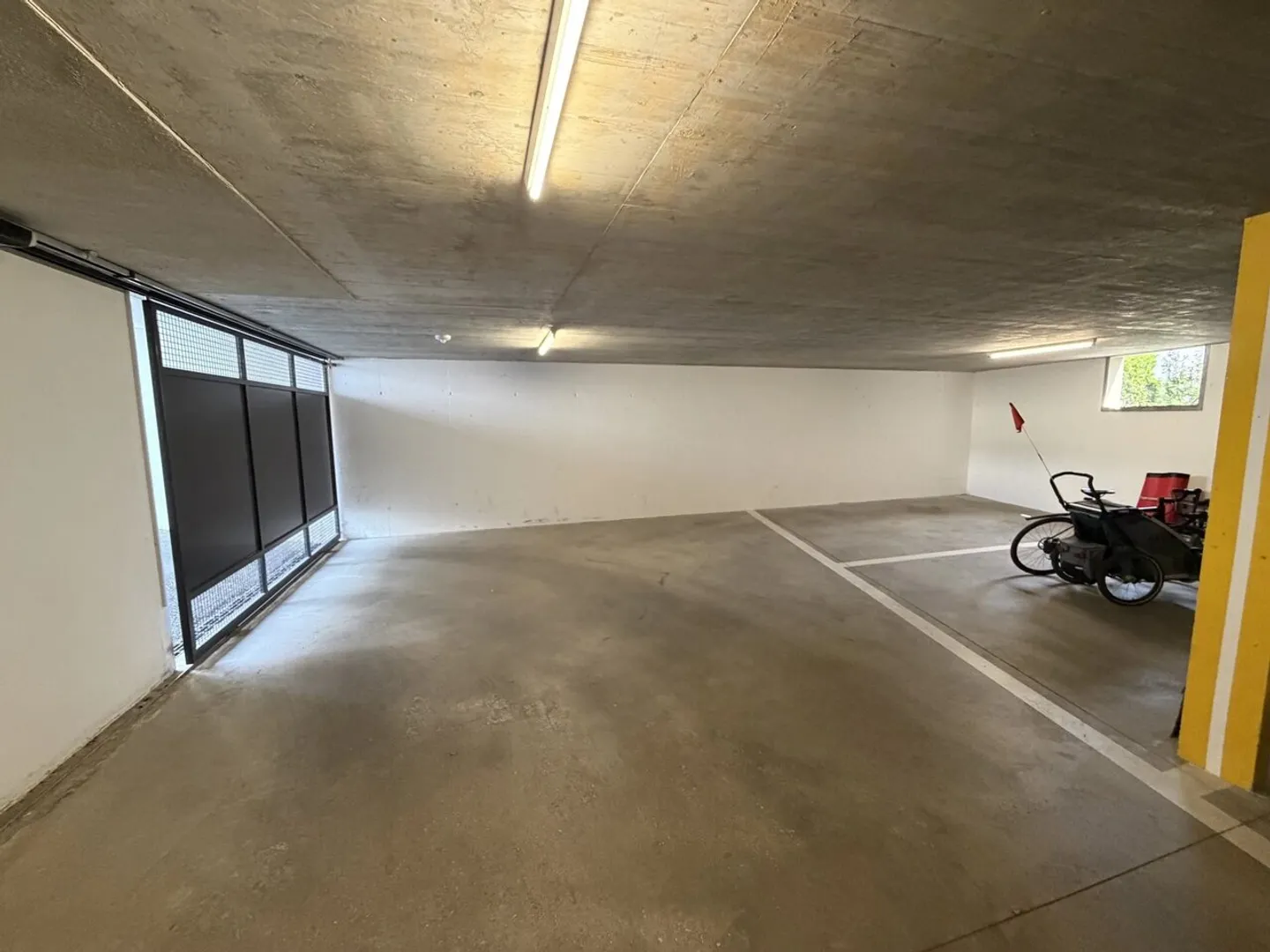 Emplacement de Parking Souterrain Sécurisé - Photo 1 sur 5