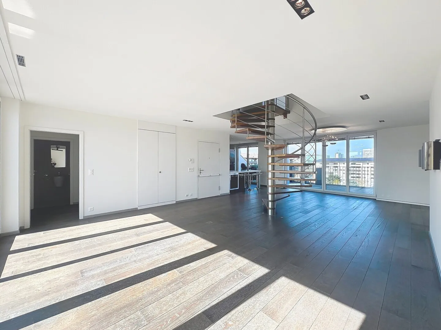 Penthouse apartment close to international organizations - Photo 6 of 18