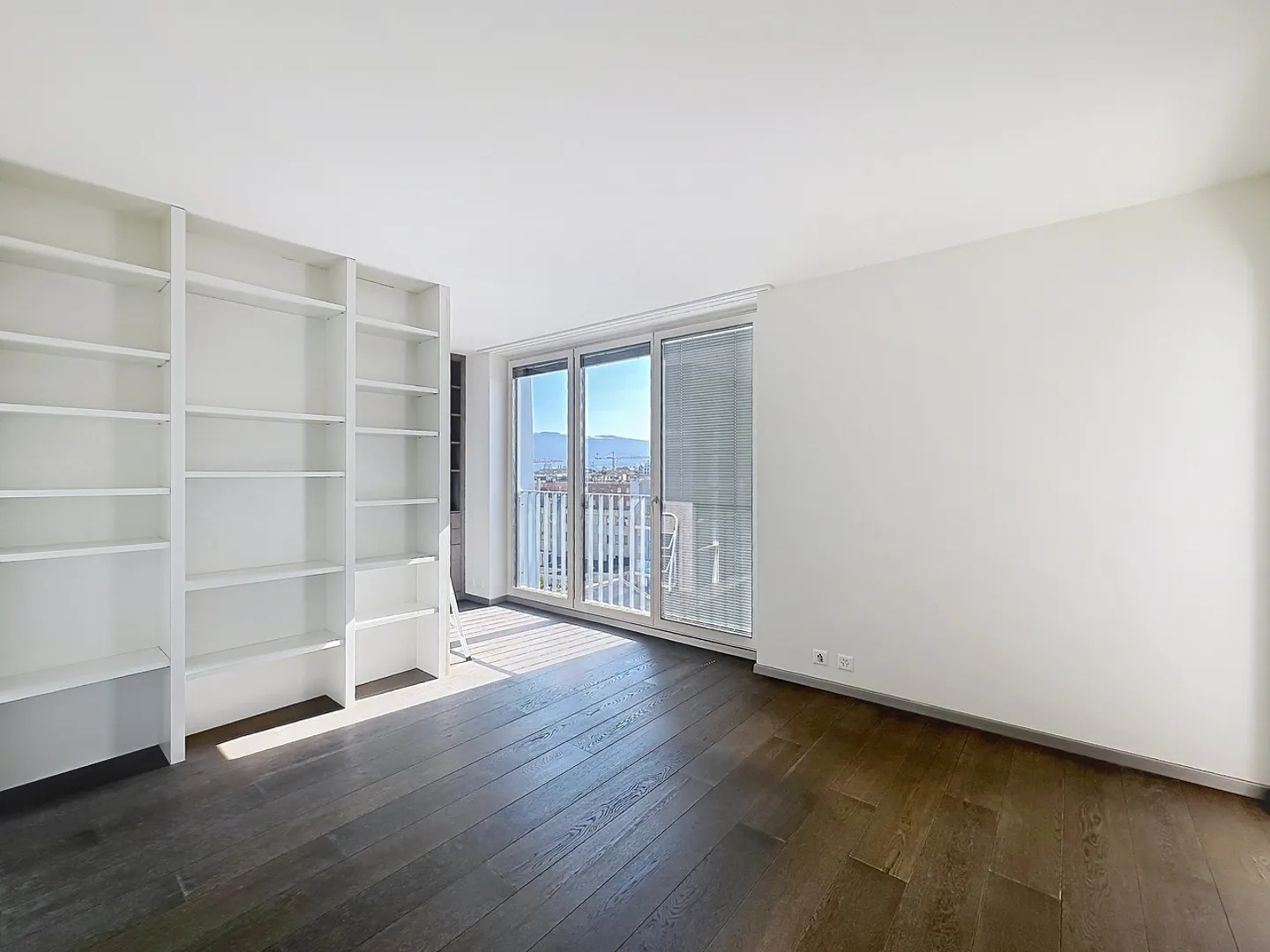 Penthouse apartment close to international organizations - Photo 9 of 18