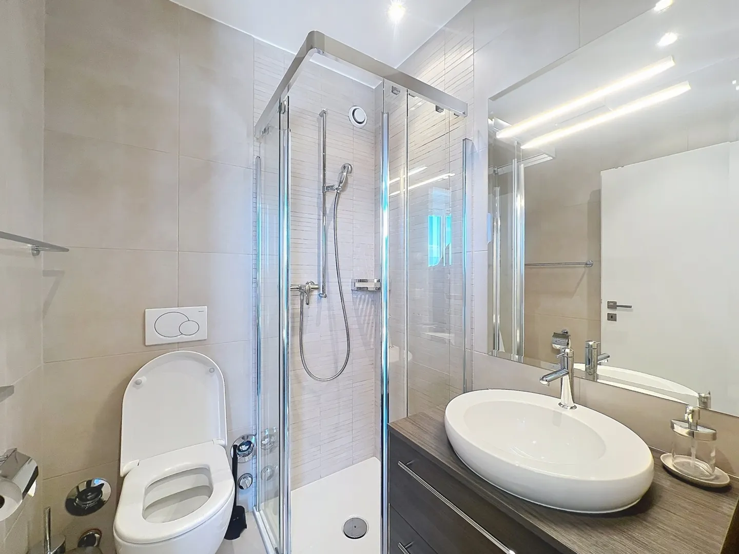 Penthouse apartment close to international organizations - Photo 13 of 18