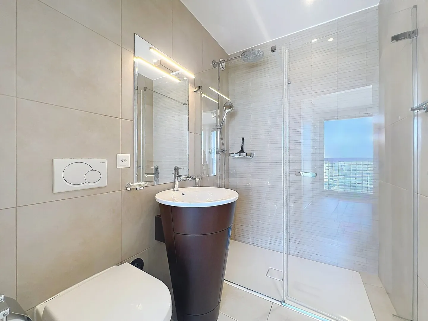 Penthouse apartment close to international organizations - Photo 16 of 18