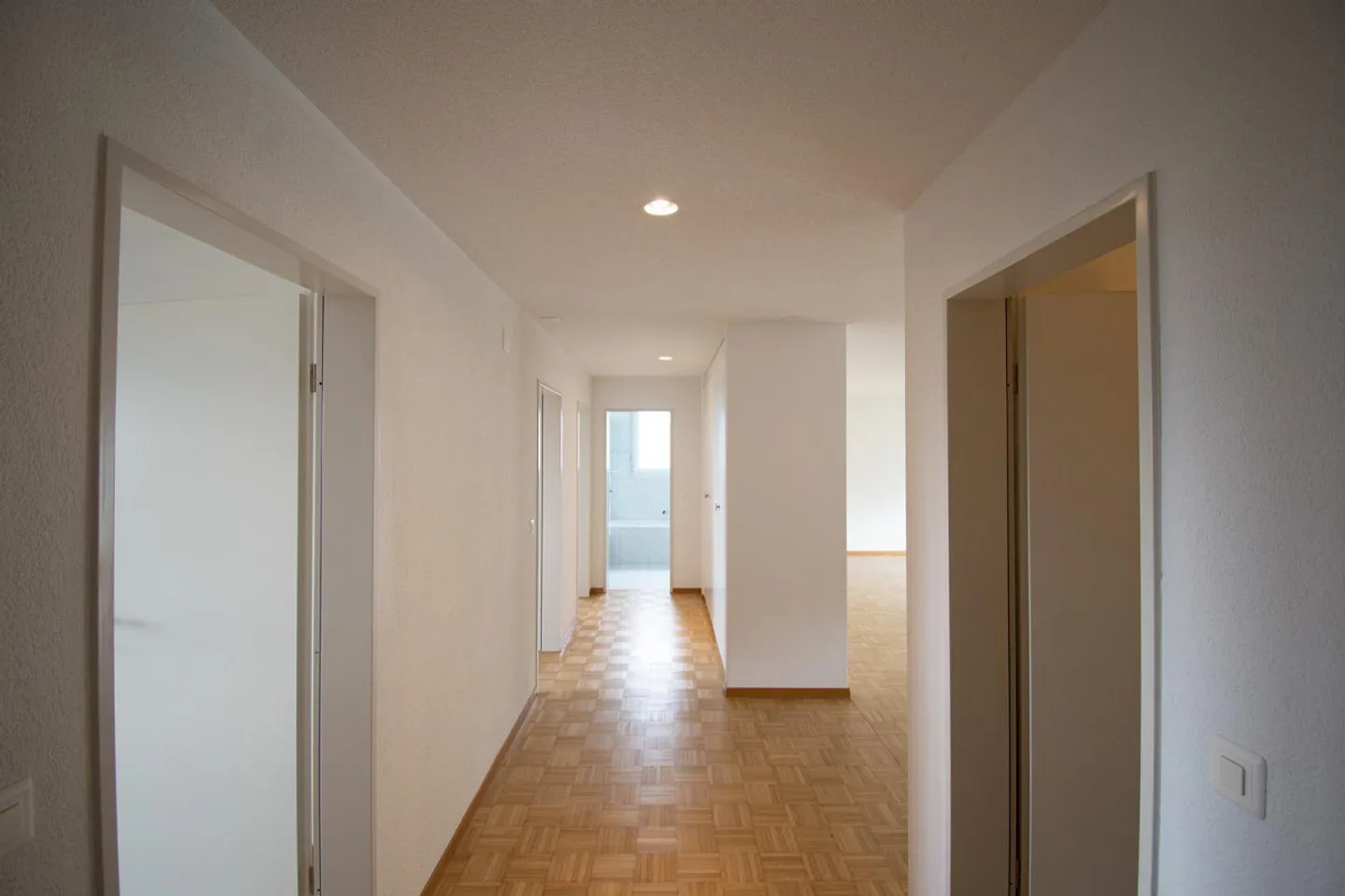 Grosszügige Wohnung mit Südbalkon - Foto 3 von 11