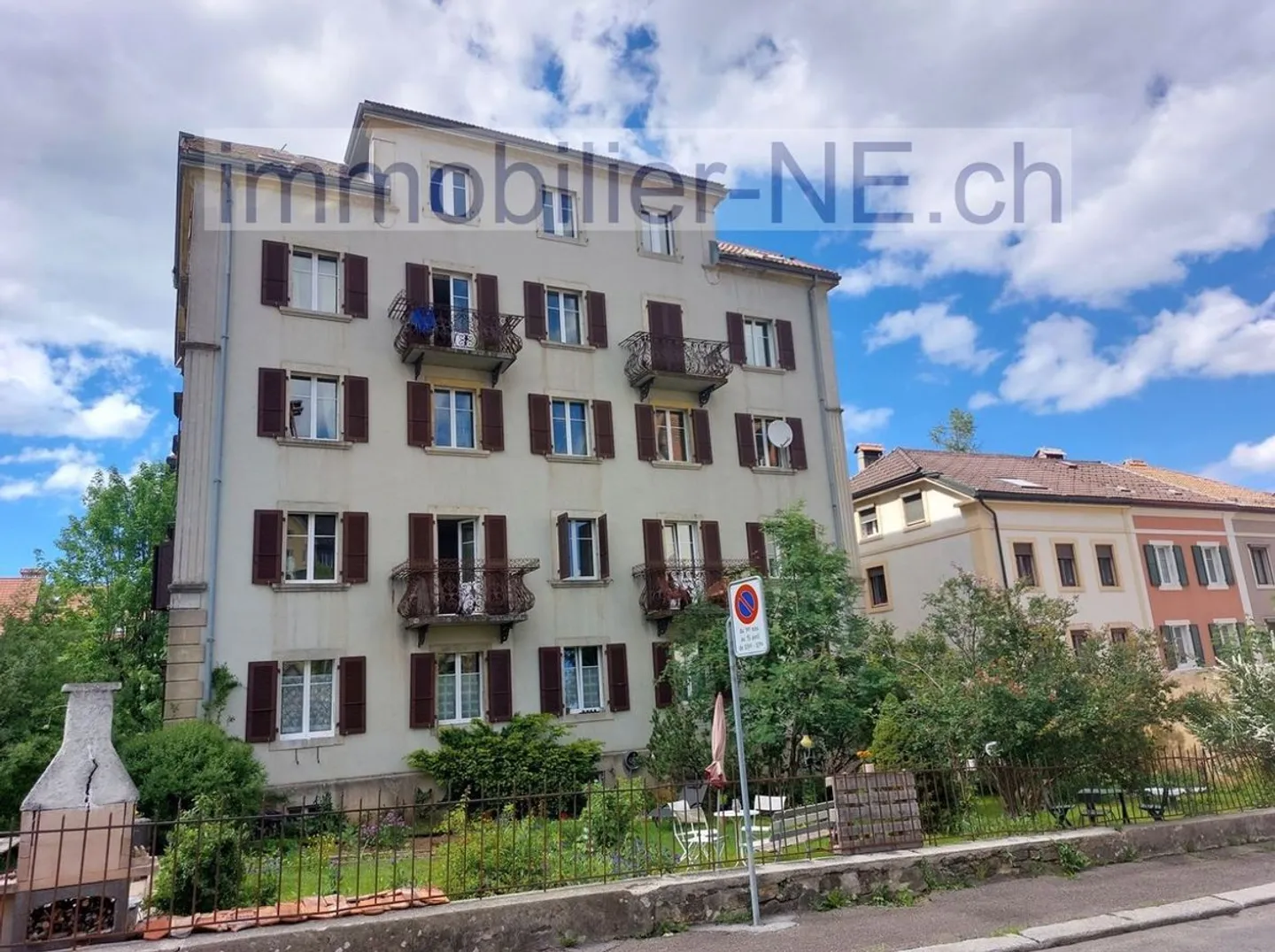 Charmantes Mietgebäude mit 10 Wohnungen, ideal gelegen in der Nähe des Stadtzentrums - Foto 1 von 13