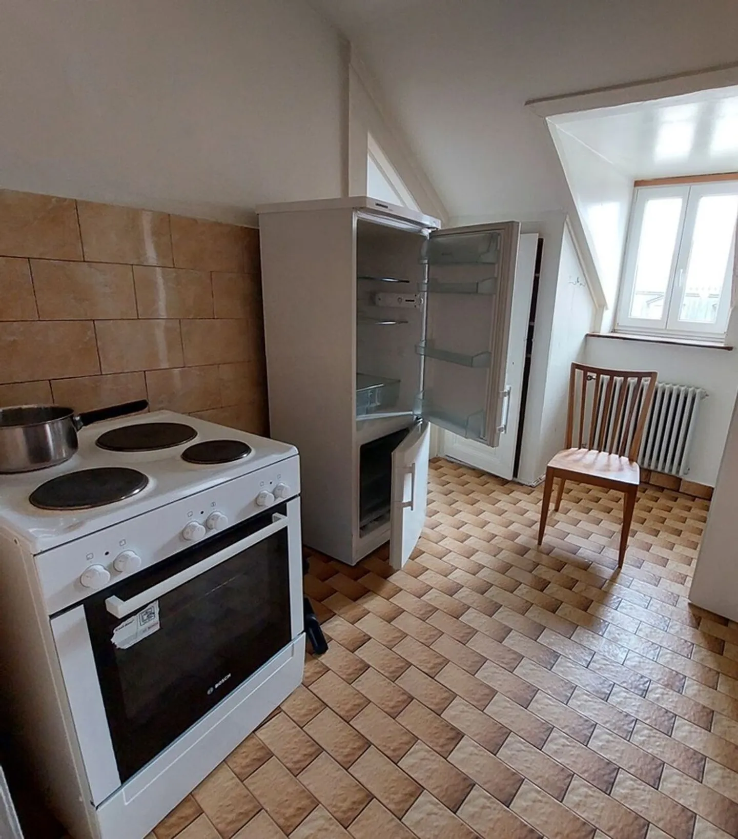 Charmantes Mietgebäude mit 10 Wohnungen, ideal gelegen in der Nähe des Stadtzentrums - Foto 10 von 13