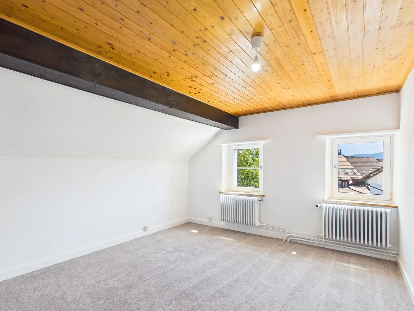 Charming farmhouse in the heart of Seltisberg - Photo 16 of 17