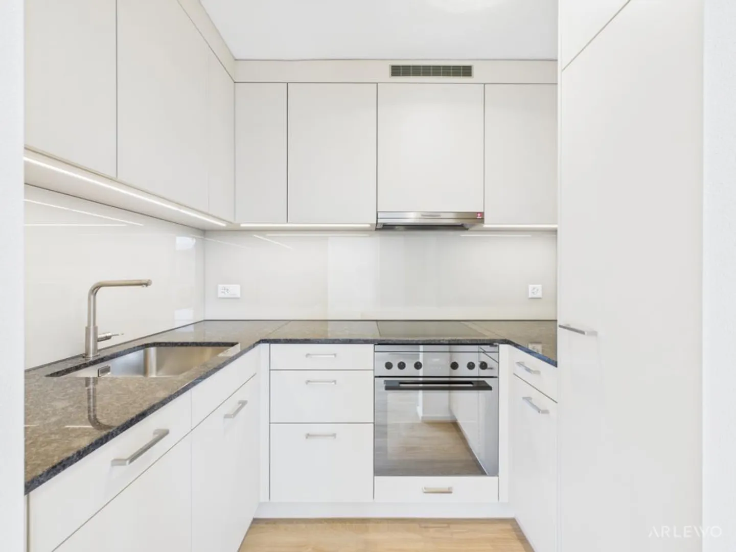 Piccolo ma bello vicino al lago - Foto 7 di 9