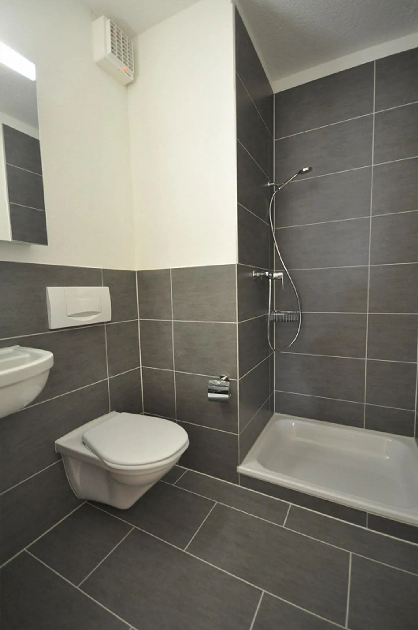 Erstbezug nach Sanierung - Charmante 3.5-Zimmer-Wohnung - Foto 7 von 13