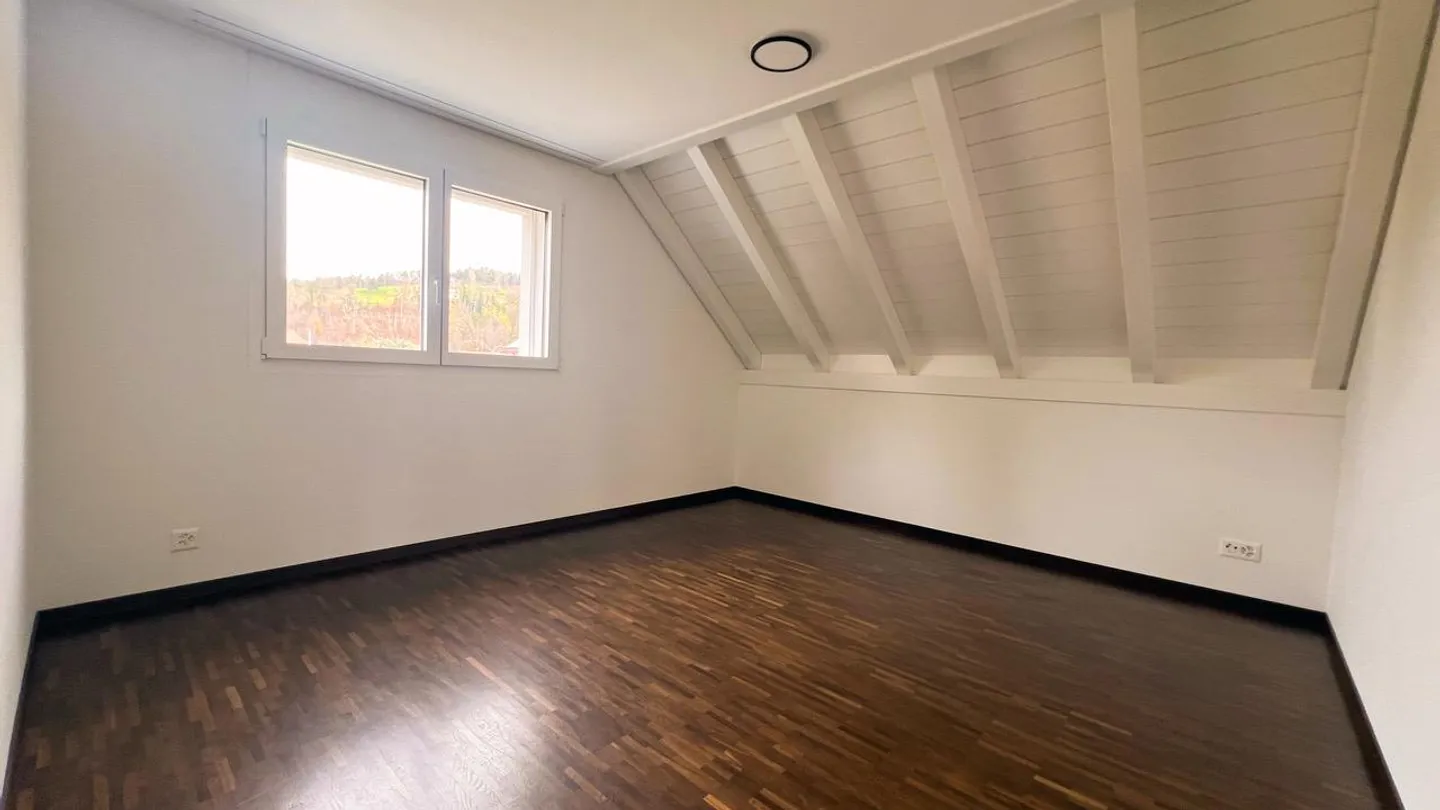 Sunny 3.5-room apartment on the 2nd floor - Photo 7 of 13