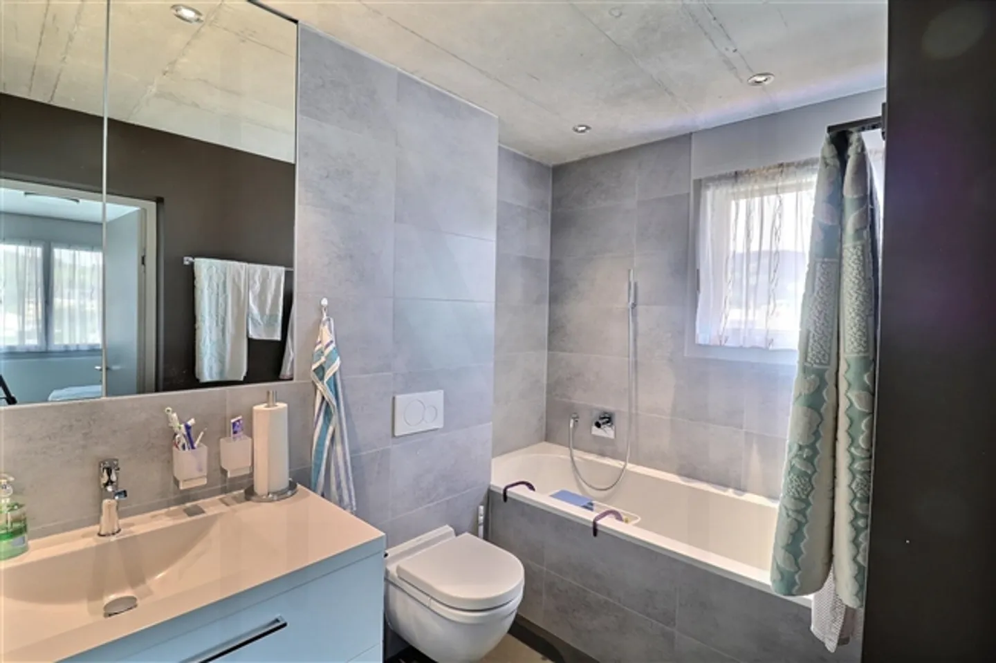 «Wunderschönes 3,5-Zimmer-Penthouse im Herzen von Bulle mit Blick auf die Voralpen» - Foto 6 von 11