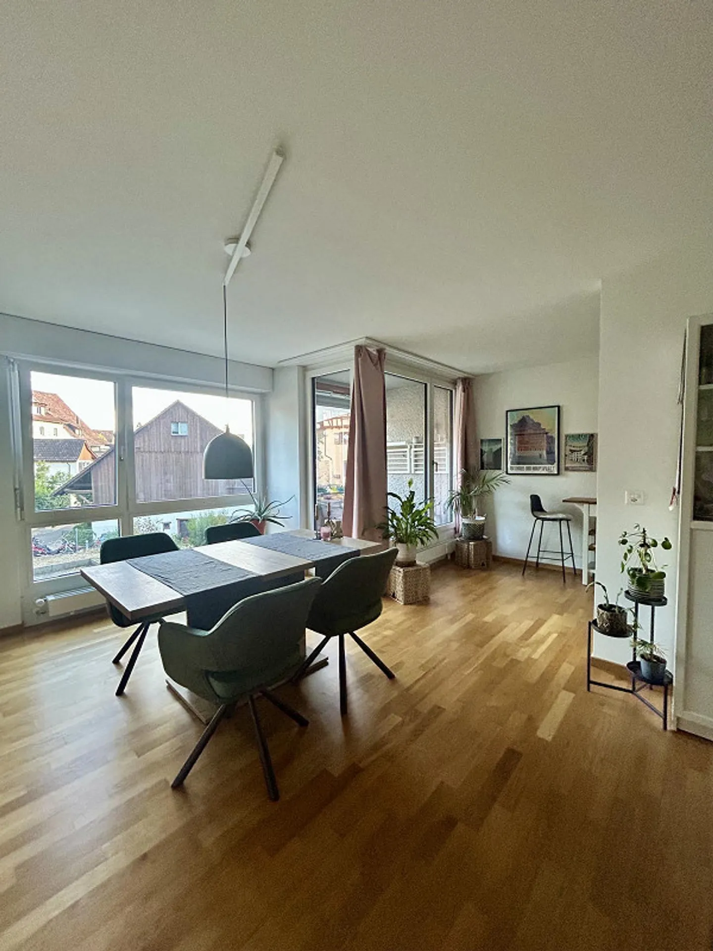 Appartement lumineux de 3.5 pièces dans le vieux centre du village - Photo 1 sur 9