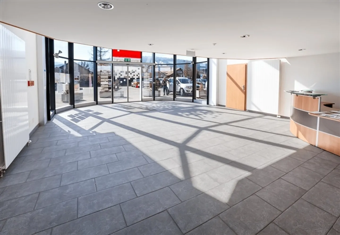 Large, furnished, open space with conference room - Photo 6 of 7