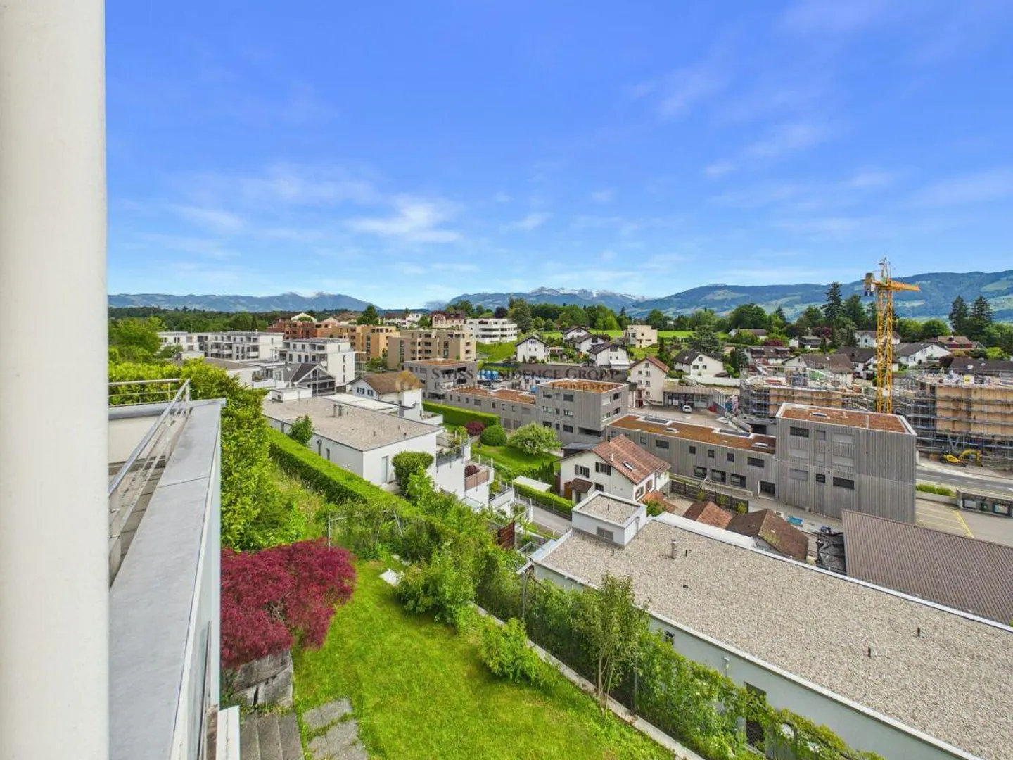 Esclusiva casa a schiera di 4,5 stanze con vista incomparabile sul lago, sul castello e sulle montagne - Foto 11 di 16