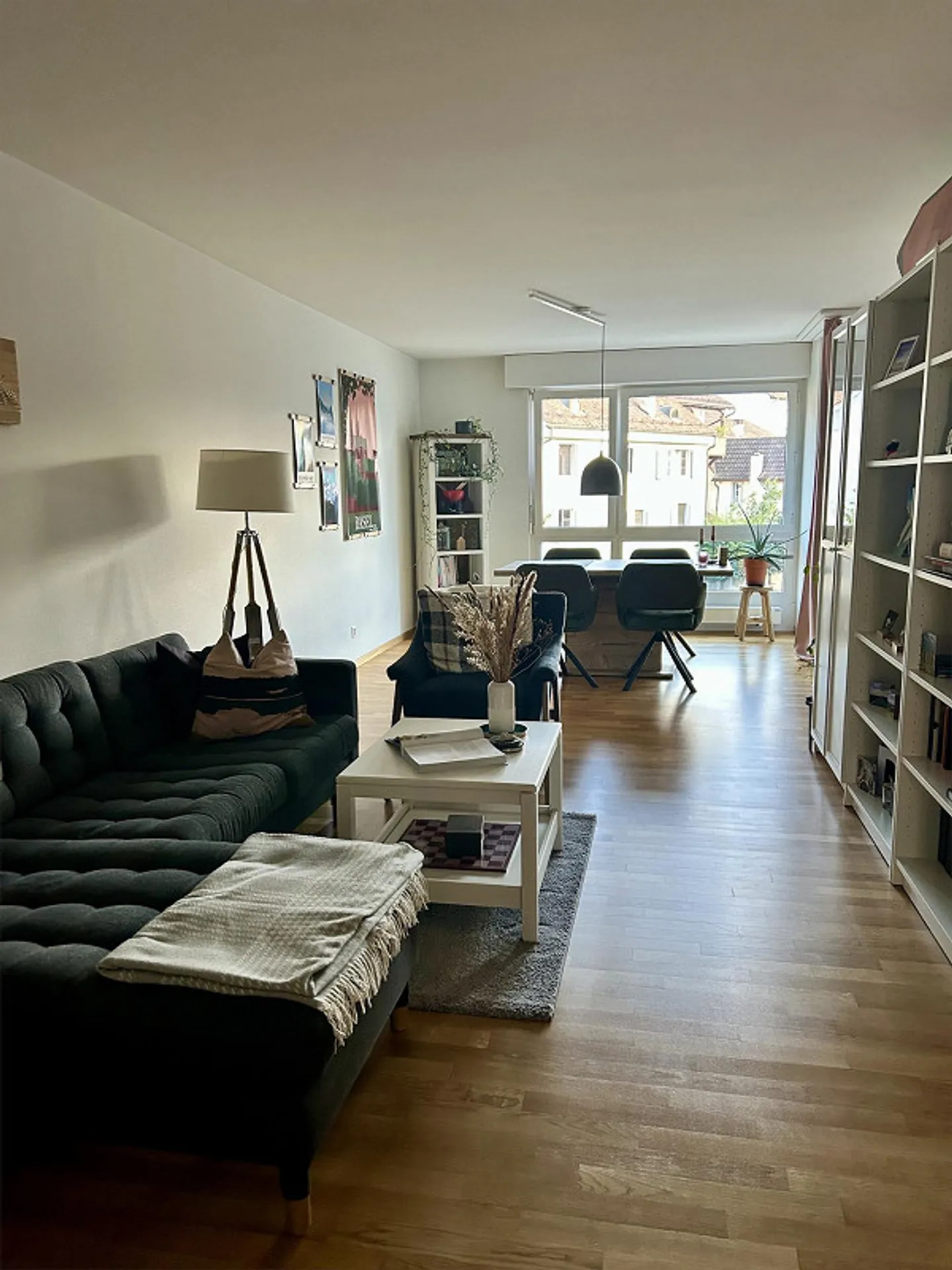 Appartement lumineux de 3.5 pièces dans le vieux centre du village - Photo 2 sur 9