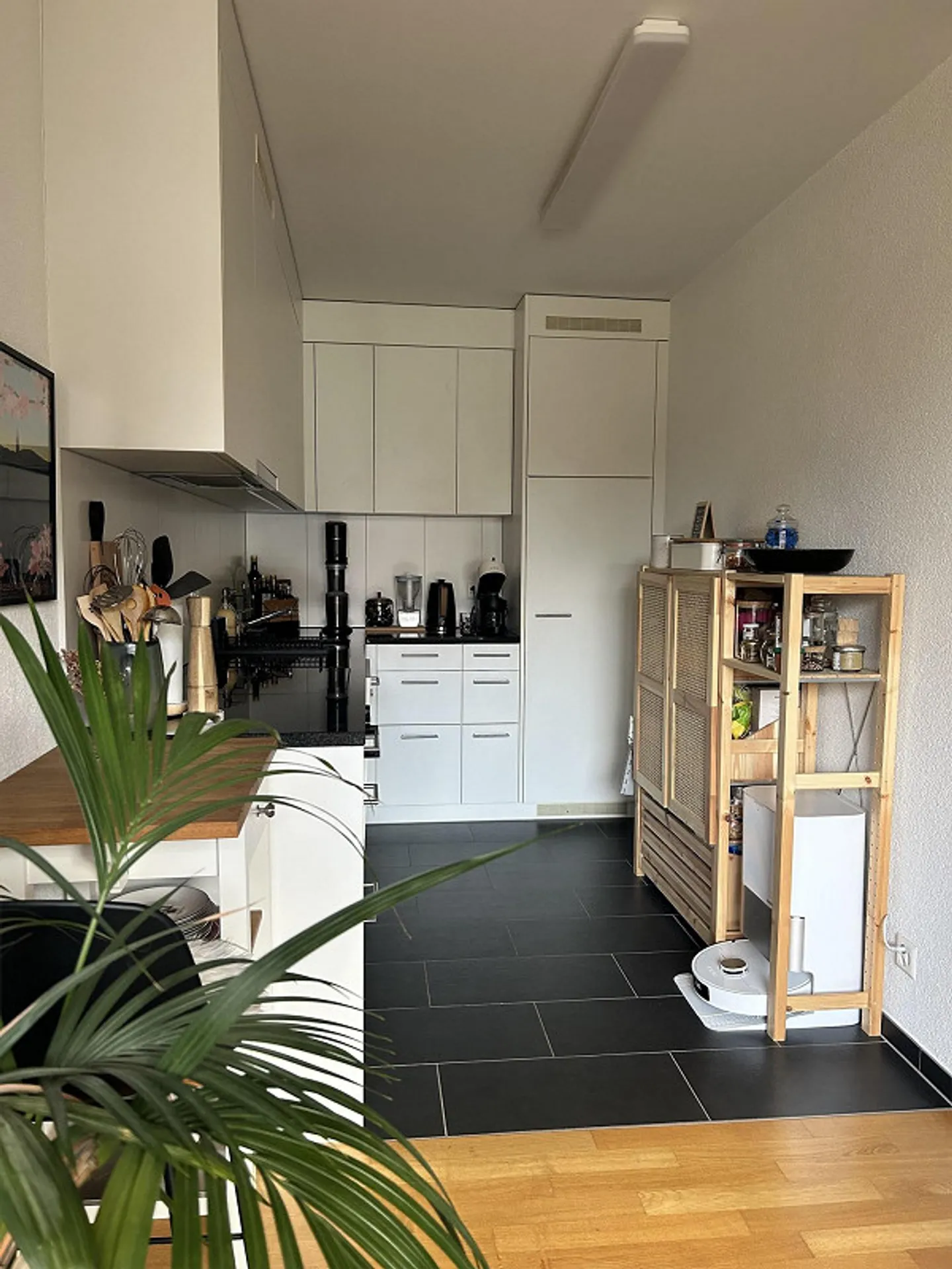 Appartement lumineux de 3.5 pièces dans le vieux centre du village - Photo 4 sur 9